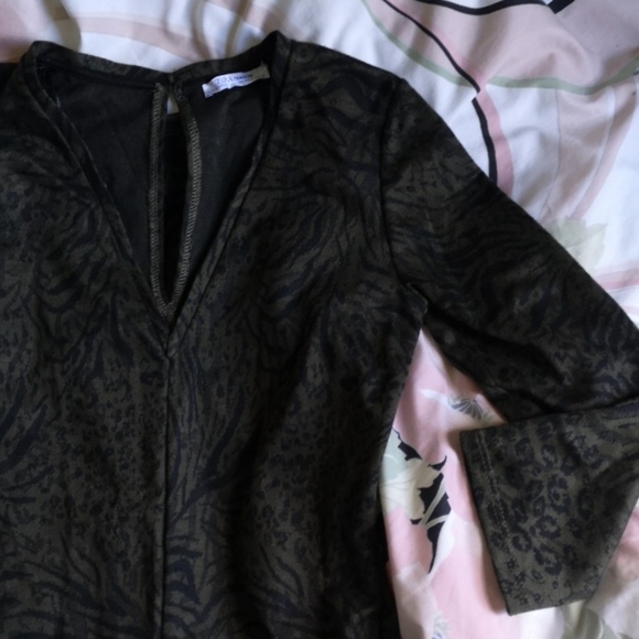 Zara Jumpsuit - green animal print - Picture 3 of 4